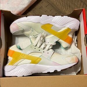 Nike Kids Sneakers White Yellow Orange Nike Huaraches